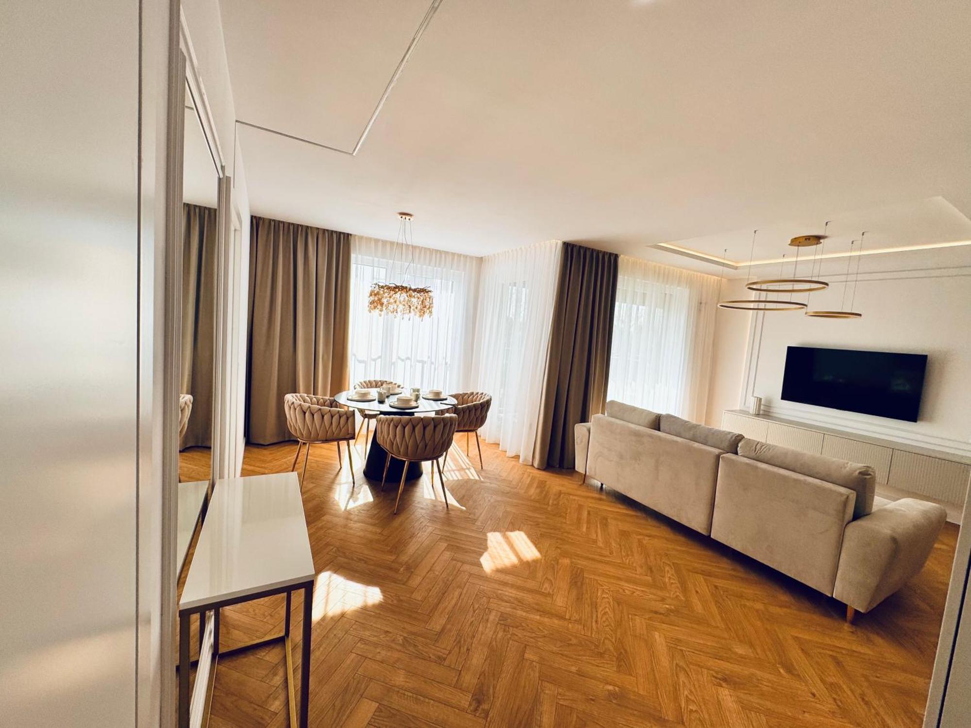 Taupe II Wyjatkowy Apartament W Centrum Lodzi Exterior foto